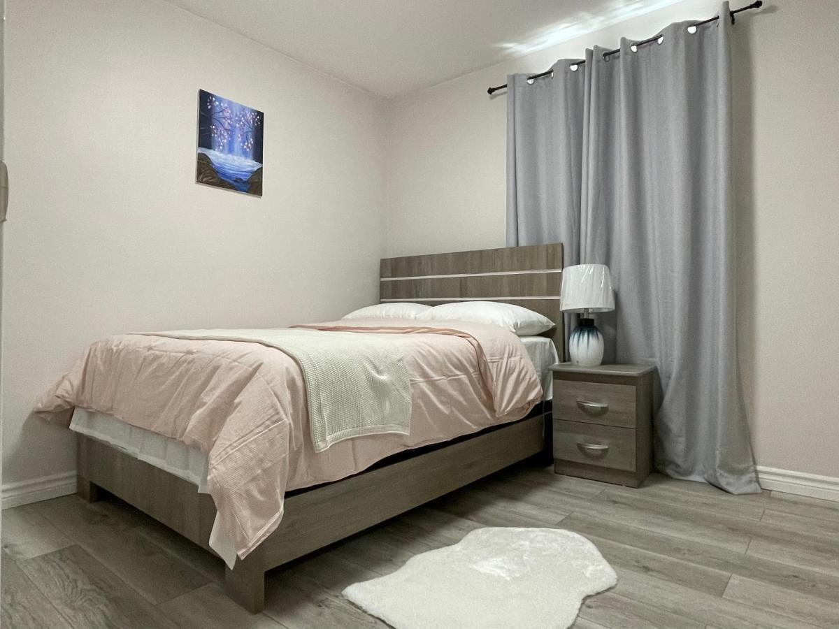 Luxurious Cozy House In Bluffs With Lake View Villa Toronto Eksteriør bilde