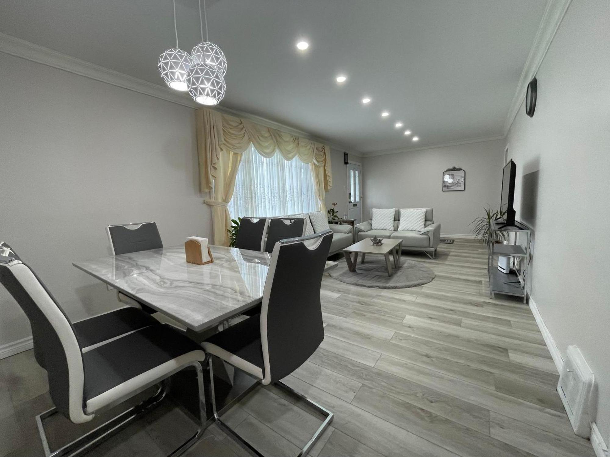 Luxurious Cozy House In Bluffs With Lake View Villa Toronto Eksteriør bilde